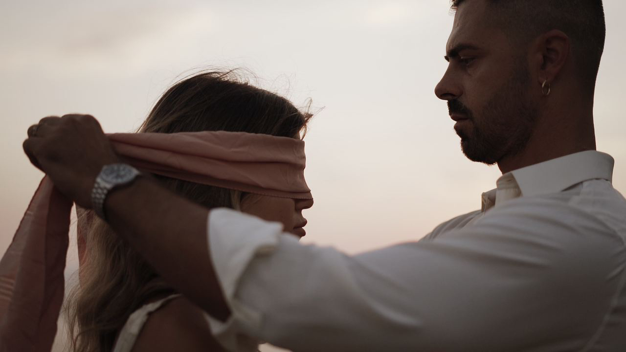 // LOVE ESCAPE // – Engagement in Italy